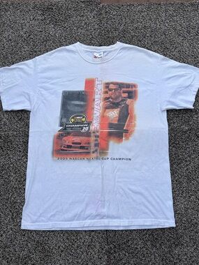 Y2K 2005 NASCAR Champion Graphic T-Shirt - Tony Stewart white